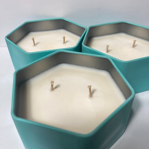 Burt's Bees Cotton Blossom 2 Wick Tin Soy Candle Set of 3 3.5oz DISCONTINUED - Picture 8 of 13